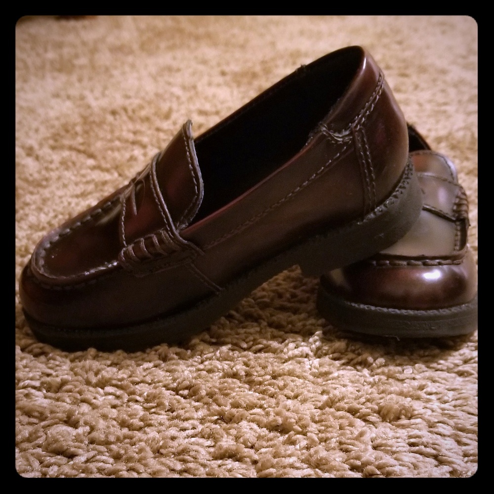 Mint Condition Toddler dress shoes. Penny loafers